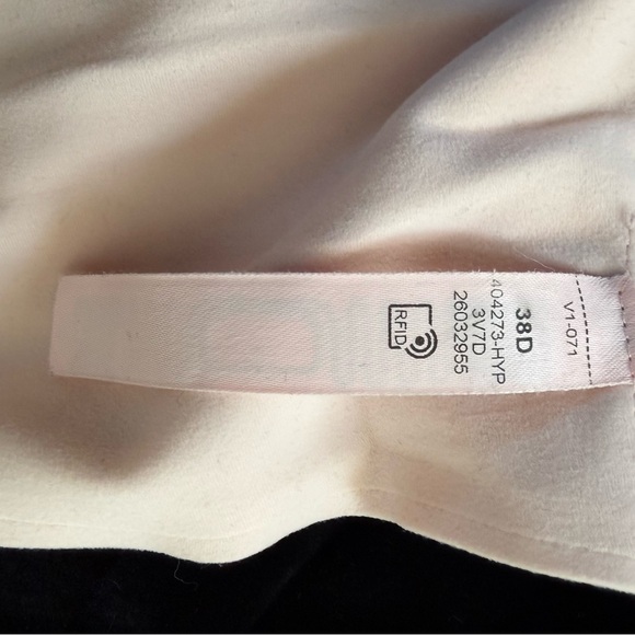 Victoria's Secret Full Coverage, Front Closure Soft Pink Bra - Picture 4 of 7